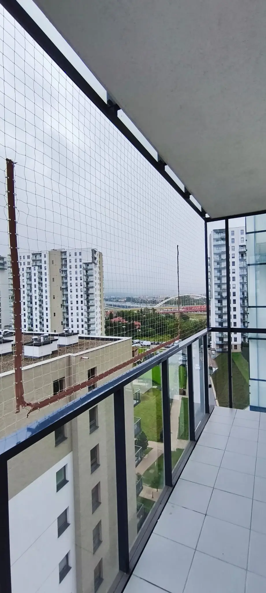 Realizacja siatki na balkonie